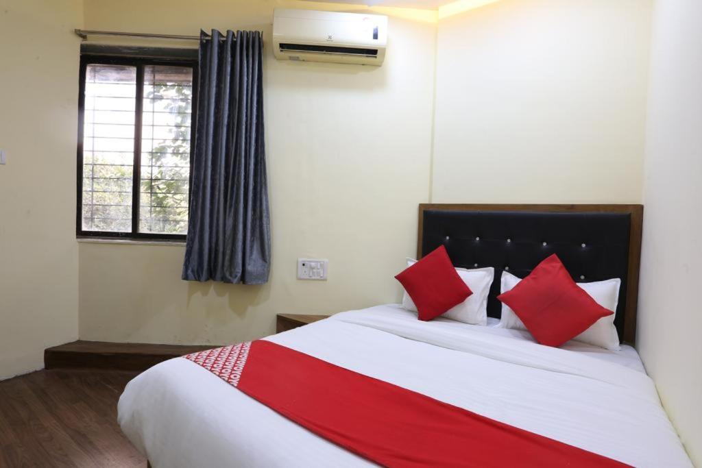 מומביי Hotel Indigo Inn מראה חיצוני תמונה