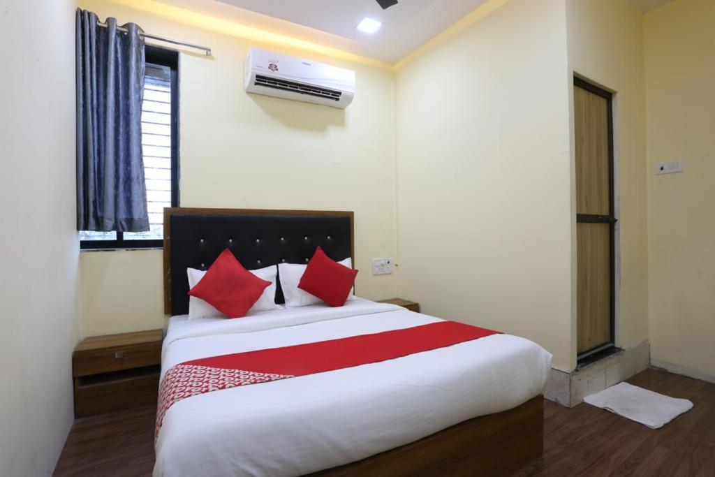 מומביי Hotel Indigo Inn מראה חיצוני תמונה