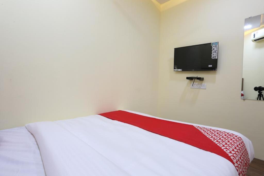מומביי Hotel Indigo Inn מראה חיצוני תמונה